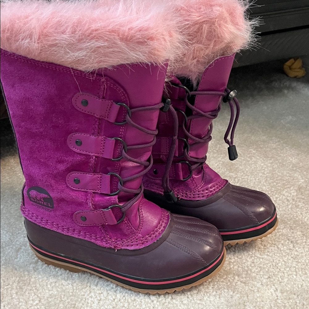 Sorel Fuchsia and Plum Snow Boots - Excellent Condition!